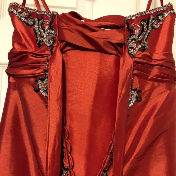 Prom dress - Picture 4 of 5